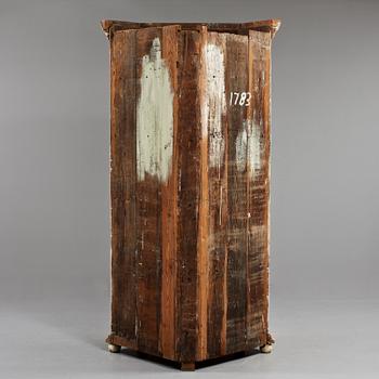 HÖRNSKÅP, 1700/1800-tal.