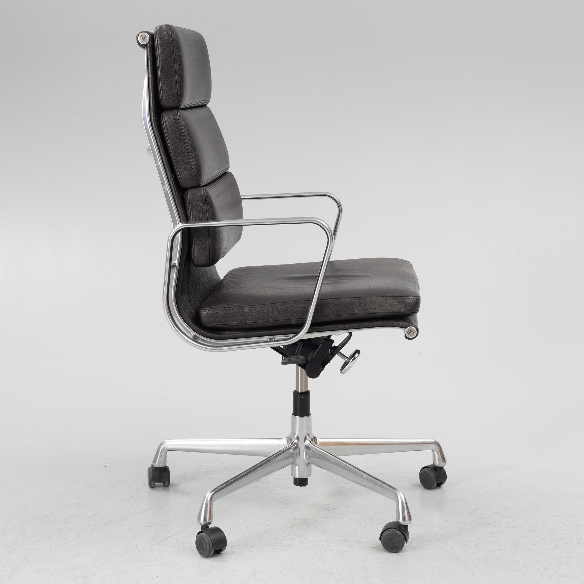 Charles & Ray Eames,.