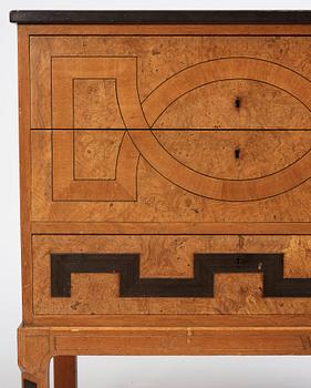 Carl Bergsten, an oak veneered sideboard/ chest of drawers, Nordiska Kompaniet Sweden 1923. Part of a set exhibited in Gothenburg 1923.