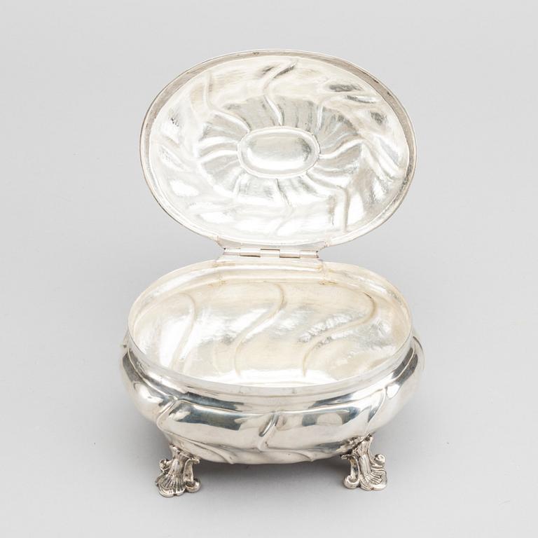A Swedish 18th century silver sugar bowl, mark of F Sehl the younger Stockholm 1759 weight ca 303 gr.
