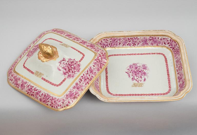 SERVIS, 20 delar, kompaniporslin. Qingdynastin, Qianlong (1736-95).