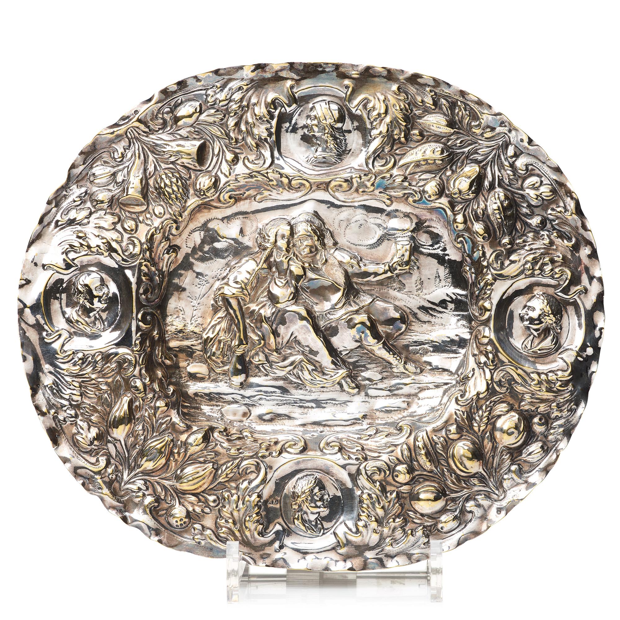 Presenterfat, försilvrad mässing. Stämplat AD. Barock.