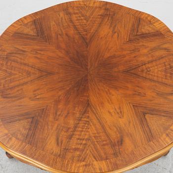 Sofa, 2 armchairs, 4 chairs, table and banquet, Rococo style, 20th century.