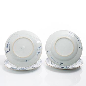 Tallrikar, 10 stycken, porslin. Qingdynastin, 1700--tal.