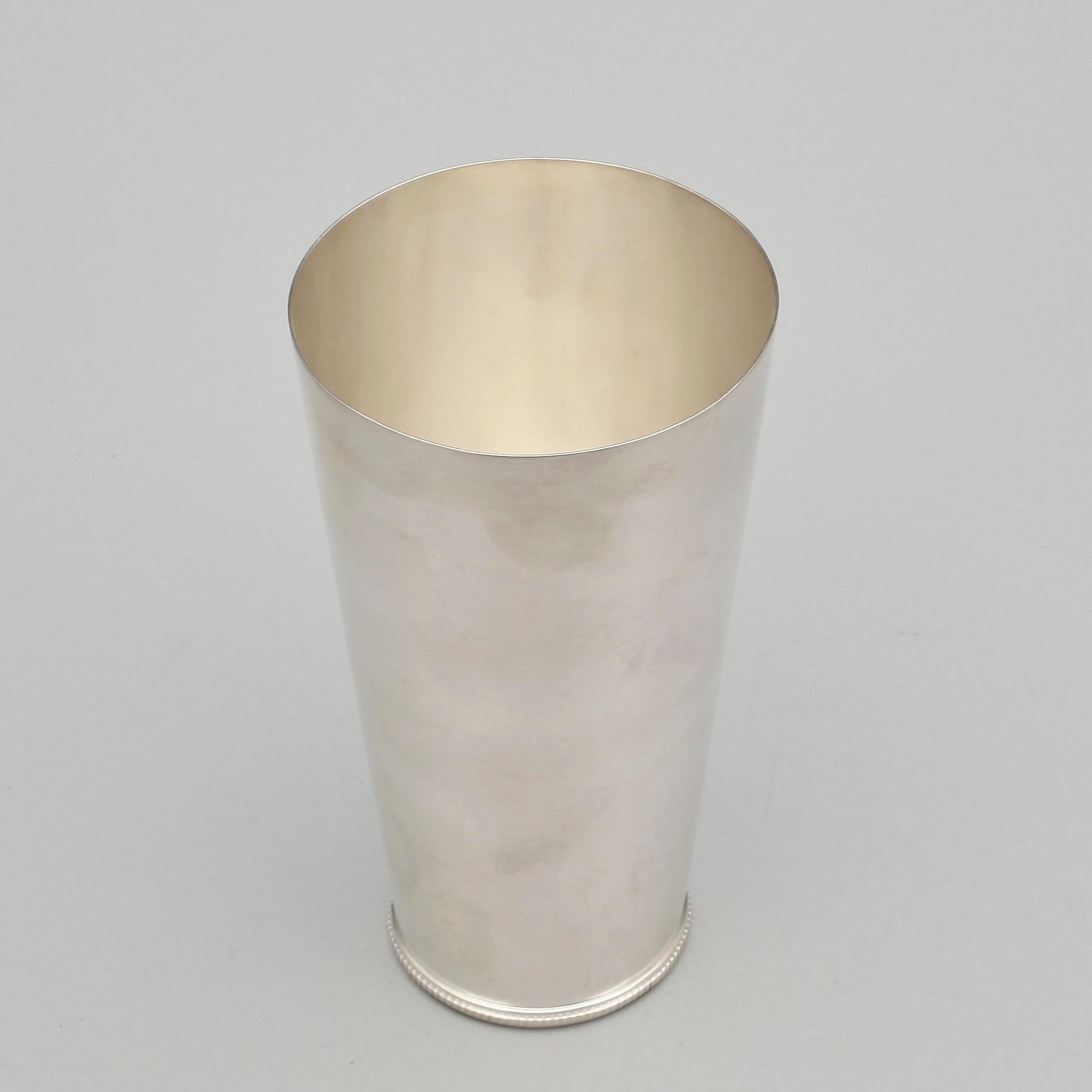 VAS, sterlingsilver, Wiwen Nilsson, Lund, 1959. Vikt ca 346 g.