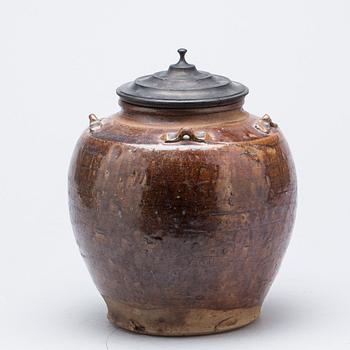 FÖRVARINGSKÄRL, keramik, Kina, Ming (1368-1644).