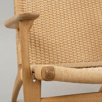 Hans J. Wegner, a 'CH-25' easy chair, Carl Hansen & Son, Denmark, probably 1950-60's.