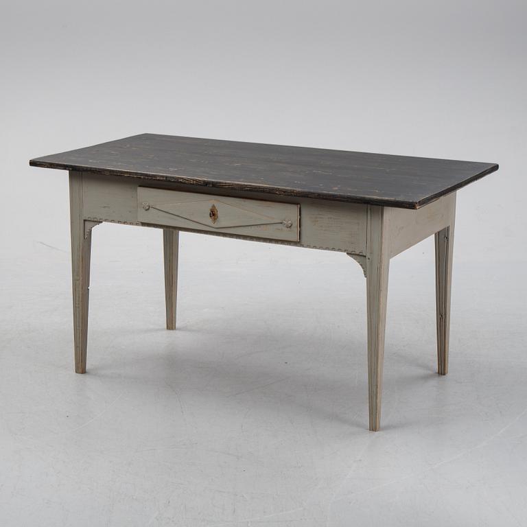 A gustavian style writing desk from the 19th century.