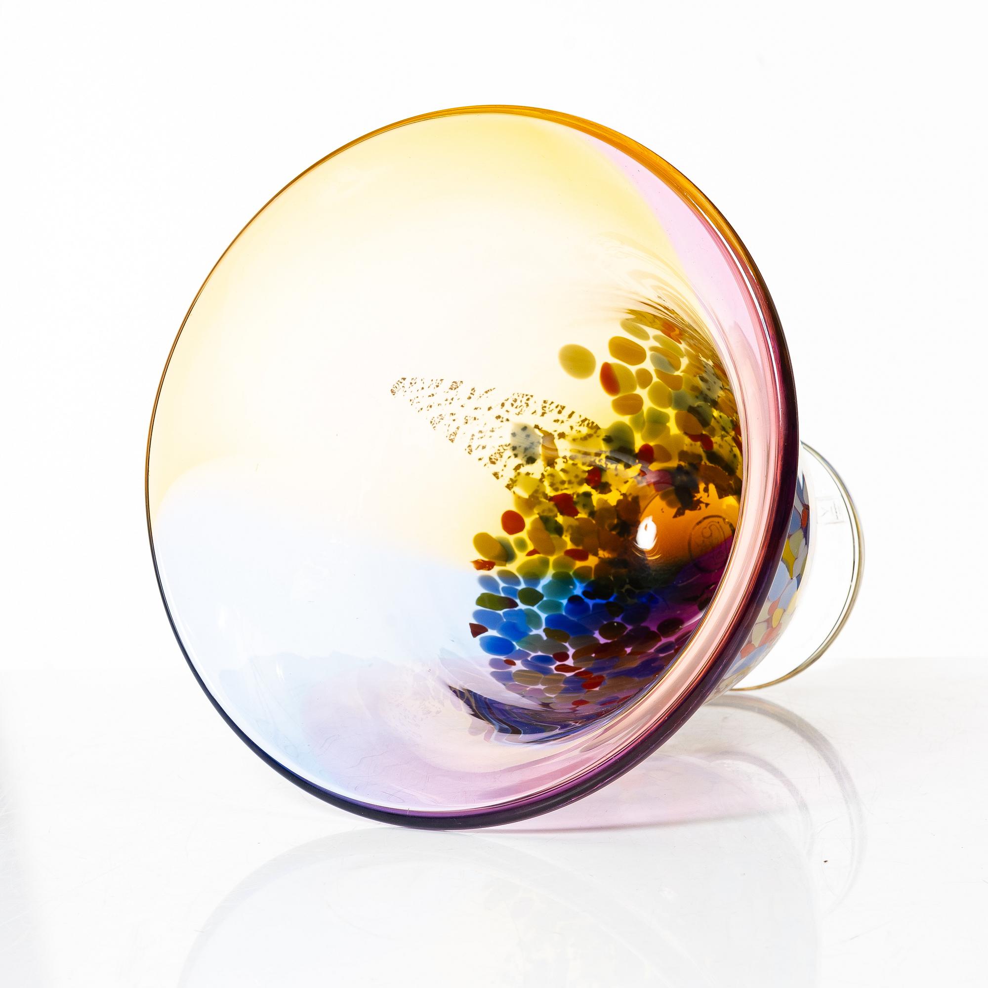 Ardy Strüwer, a glass vase and a dish, Johansfors.