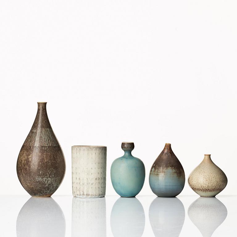 Stig Lindberg, a set of five stoneware vases. Gustavsberg studio, Sweden 1953-56.