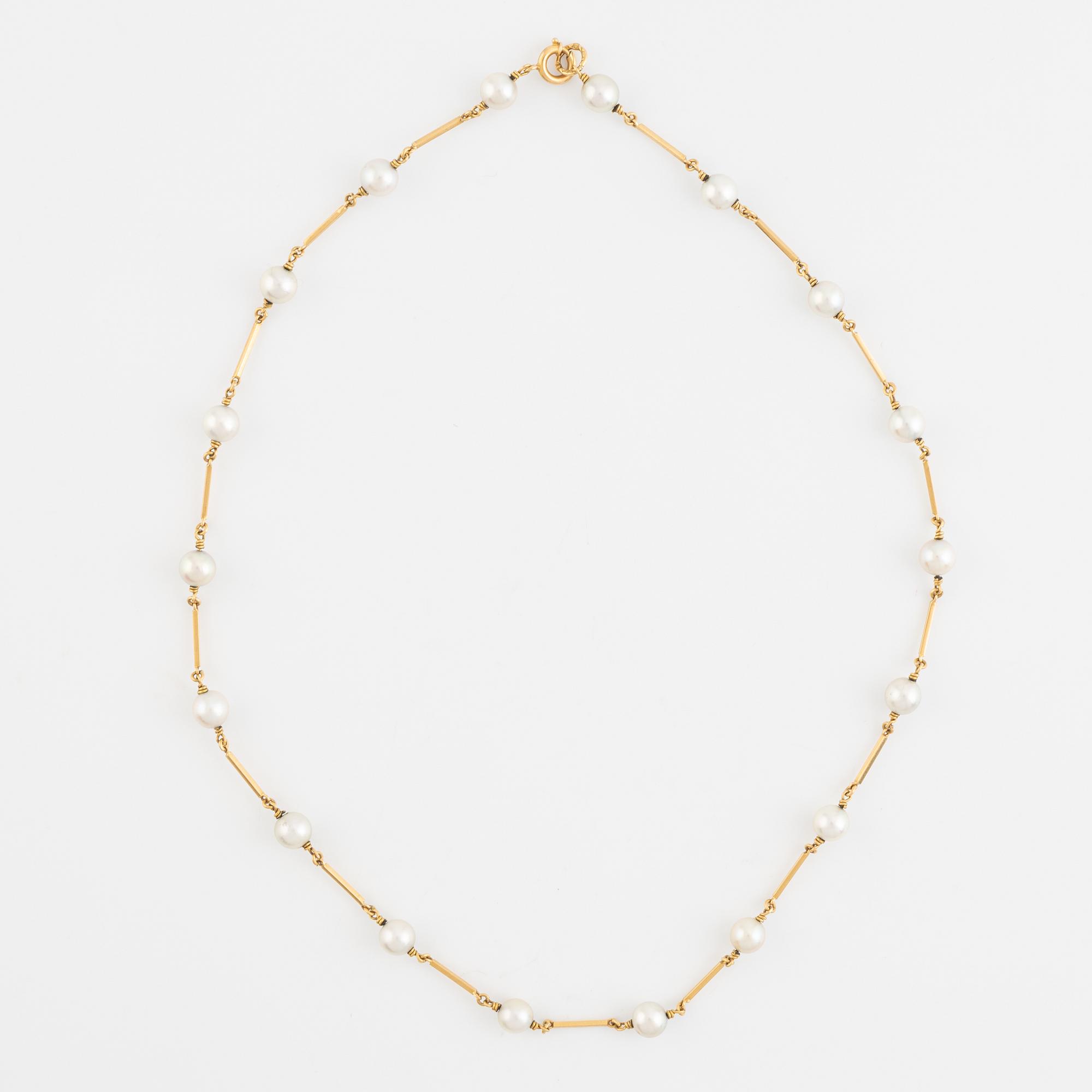 Collier, brosch samt ett par örhängen, guld samt pärlor.