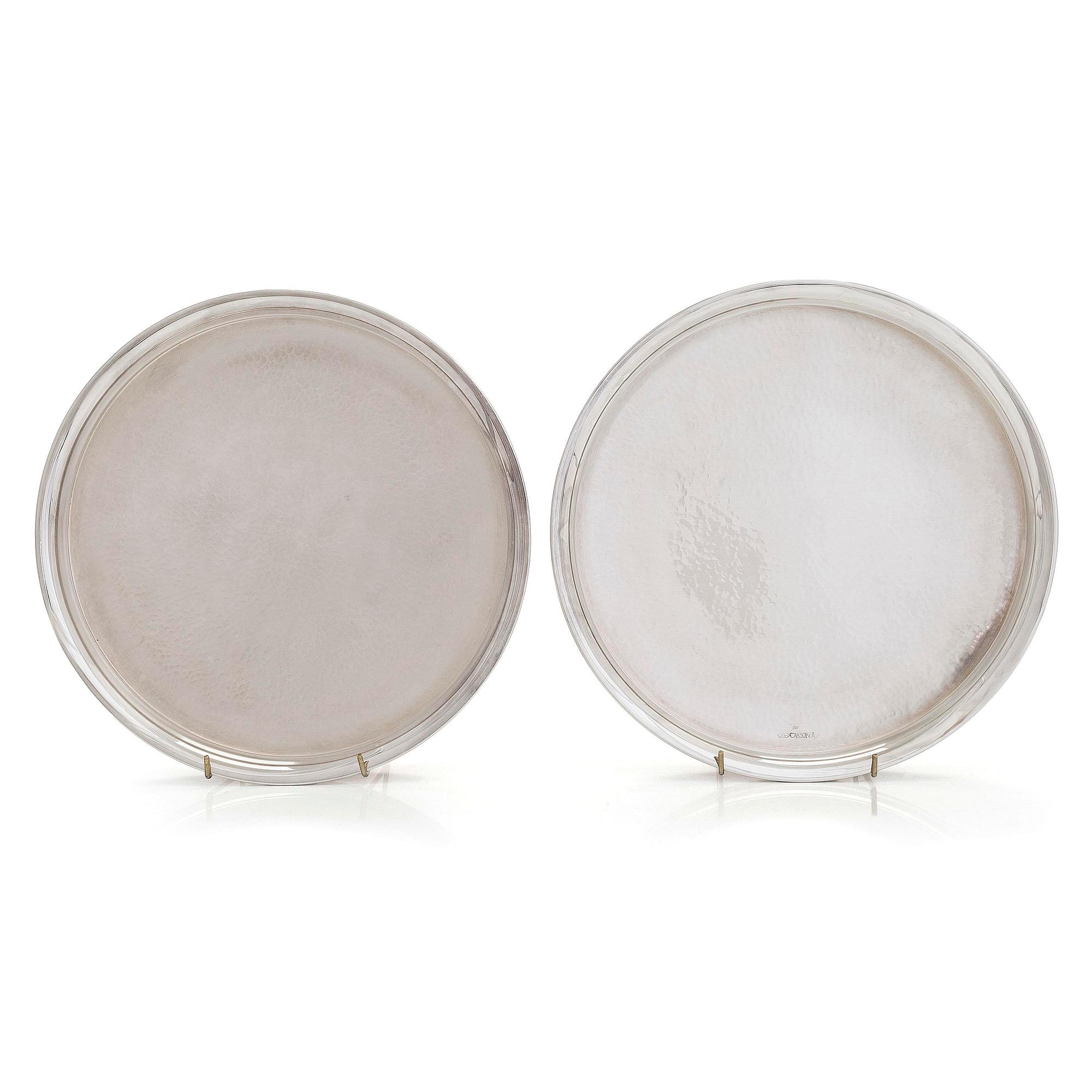 Tapio Wirkkala, A pair of silver dishes model TW 276, Kultakeskus Hämeenlinna, 1974 and 1981.