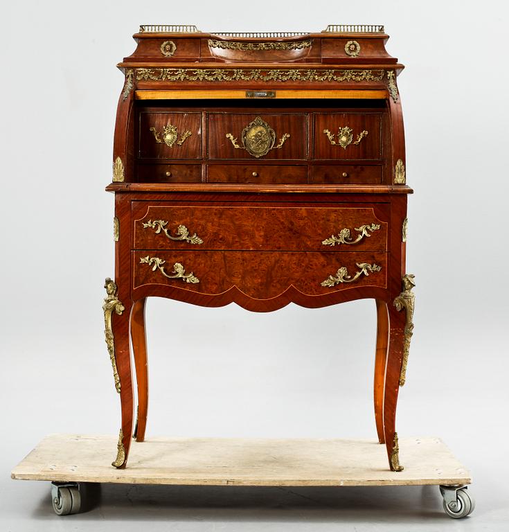 RULLKLAFFSSEKRETÄR, Louis XV-stil, 1900-tal.