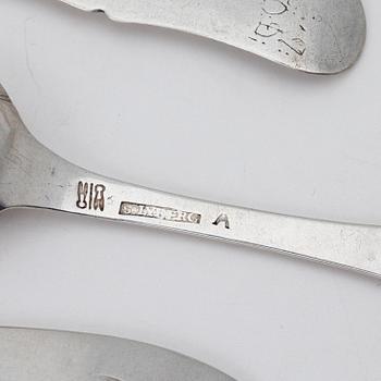 Skedar, 10 st och strösked, silver, Sverige, 1700/1800-tal.