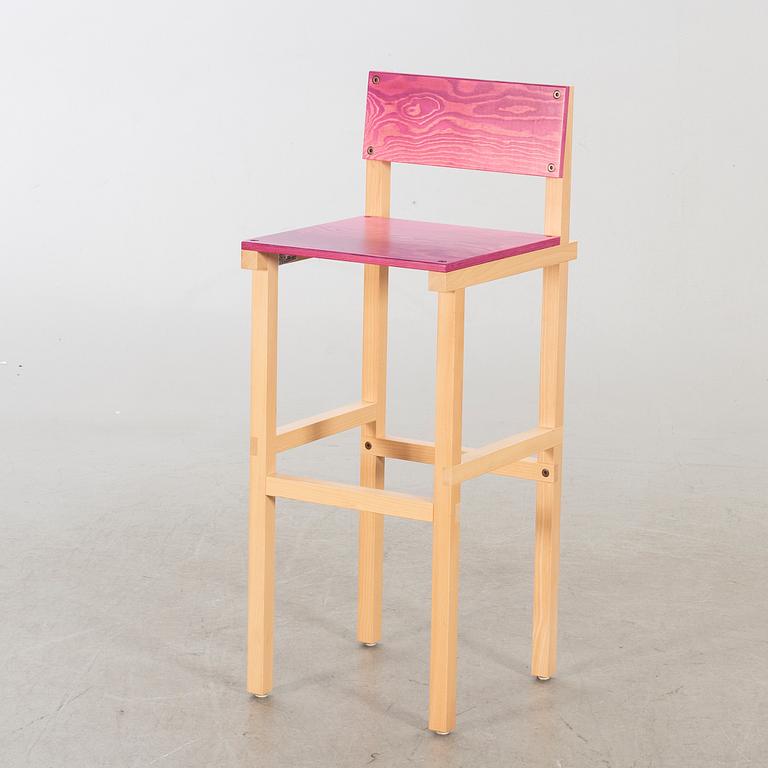 FREDRIK PAULSEN, "Röhsska"Designbaren, barstol, Blå Station 2020, Barstol 15/18.