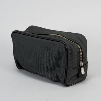 LOUIS VUITTON, 'Parana Toiletry Bag 26'.