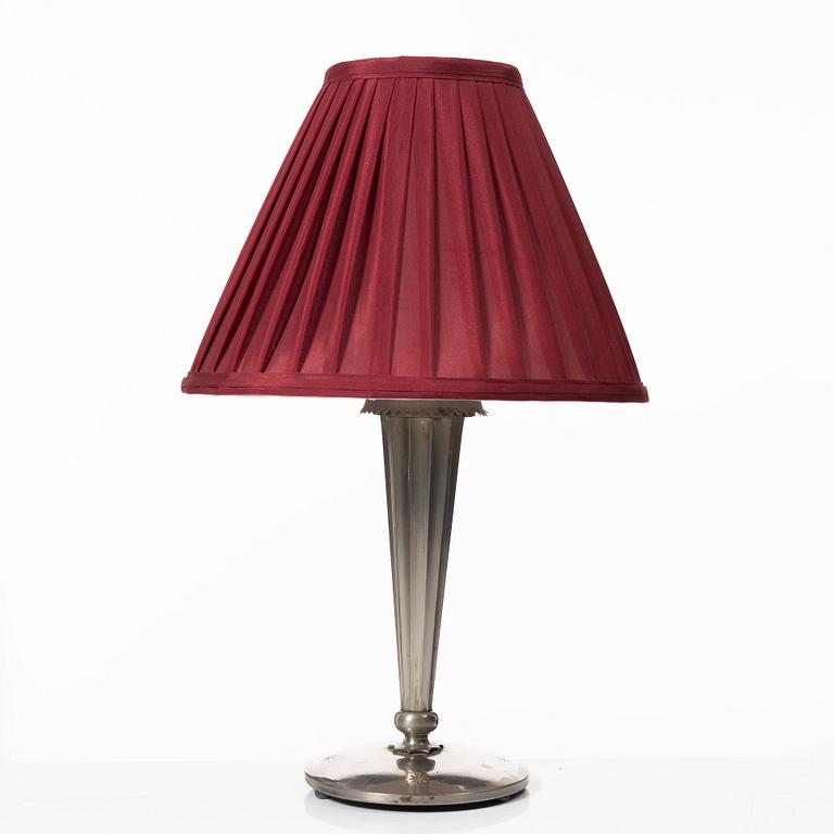 Harald Notini, a Swedish Grace table lamp model "6913", Arvid Böhlmarks Lampfabrik, Stockholm, 1920s.