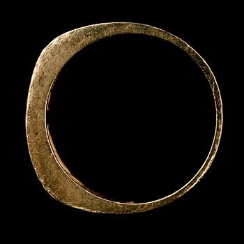 RING, 18 k guld, med blå stenar. Tot vikt 4 g.