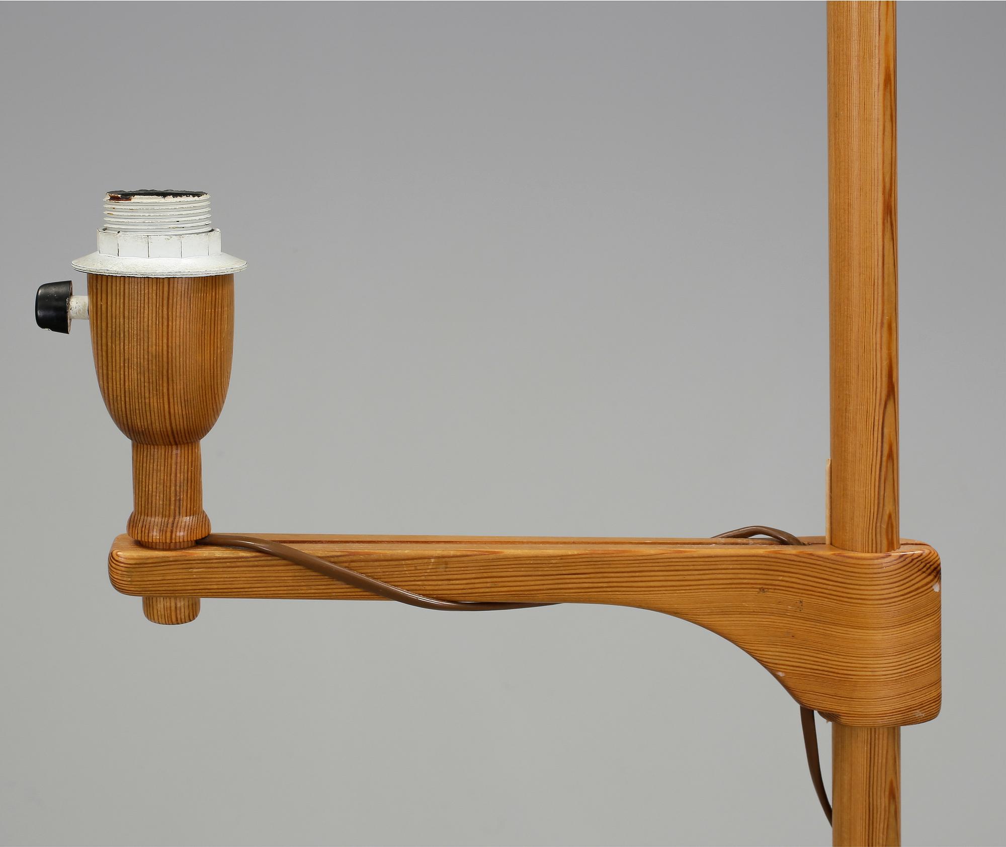 GOLVLAMPA, "Staken" Carl Malmsten, 1900-tal.