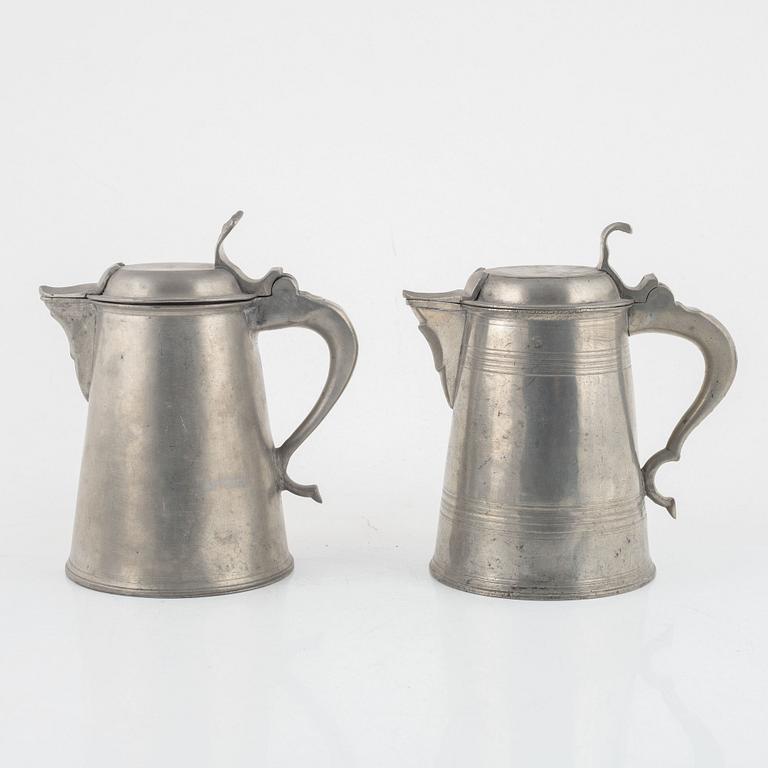 Kannor, två stycken, samt kallskål, tenn, olika mästare, 1800-tal.