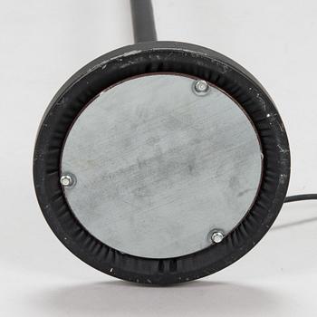 Alvar Aalto, golvlampa modell A809, Valaisinpaja 1900-talets slut.