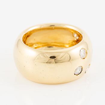 Ring, 18K gold with brilliant-cut diamonds, Italy.