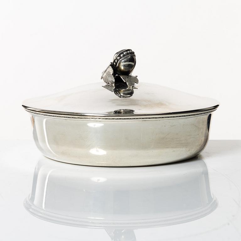 A Swedish silver dish and cover, marks of CF Carlman, Stockholm 1949.