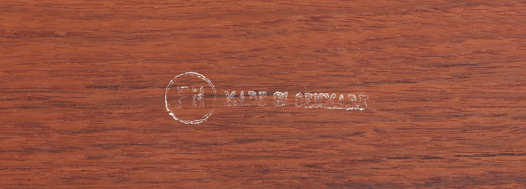 BRICKBORD, H. Engholm och Svend Åge Willumsen för Fritz Hansen, Danmark. Formgivet 1958.