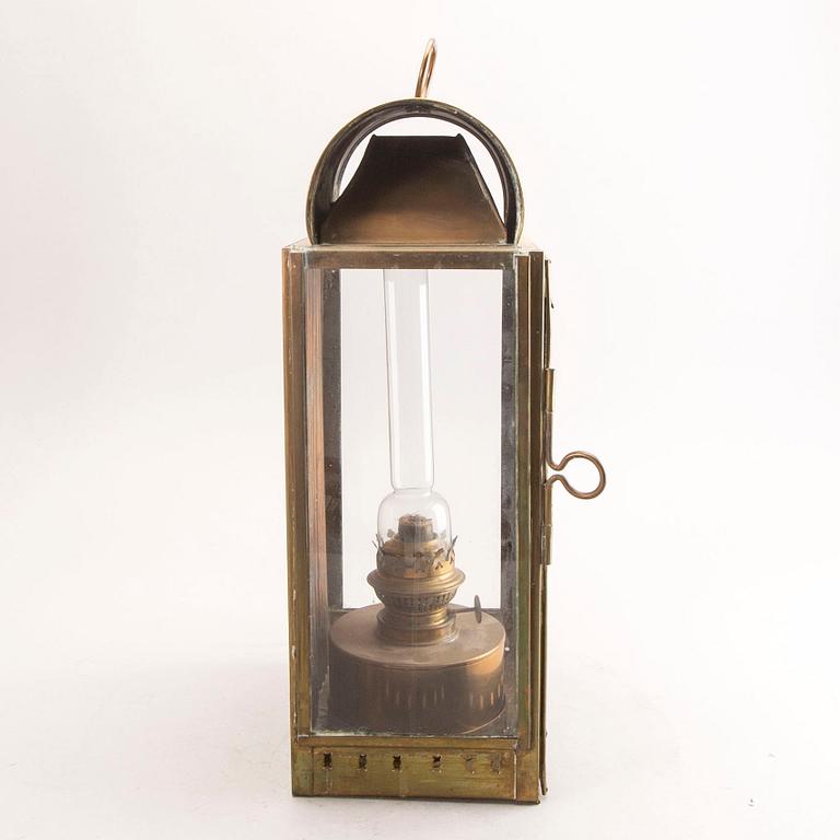 A ships lantern, turn of the cenury 1900 / early 20th Century.