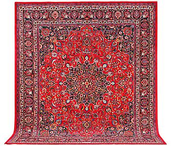 Matta, Najafabad, ca 351 X 305 cm.