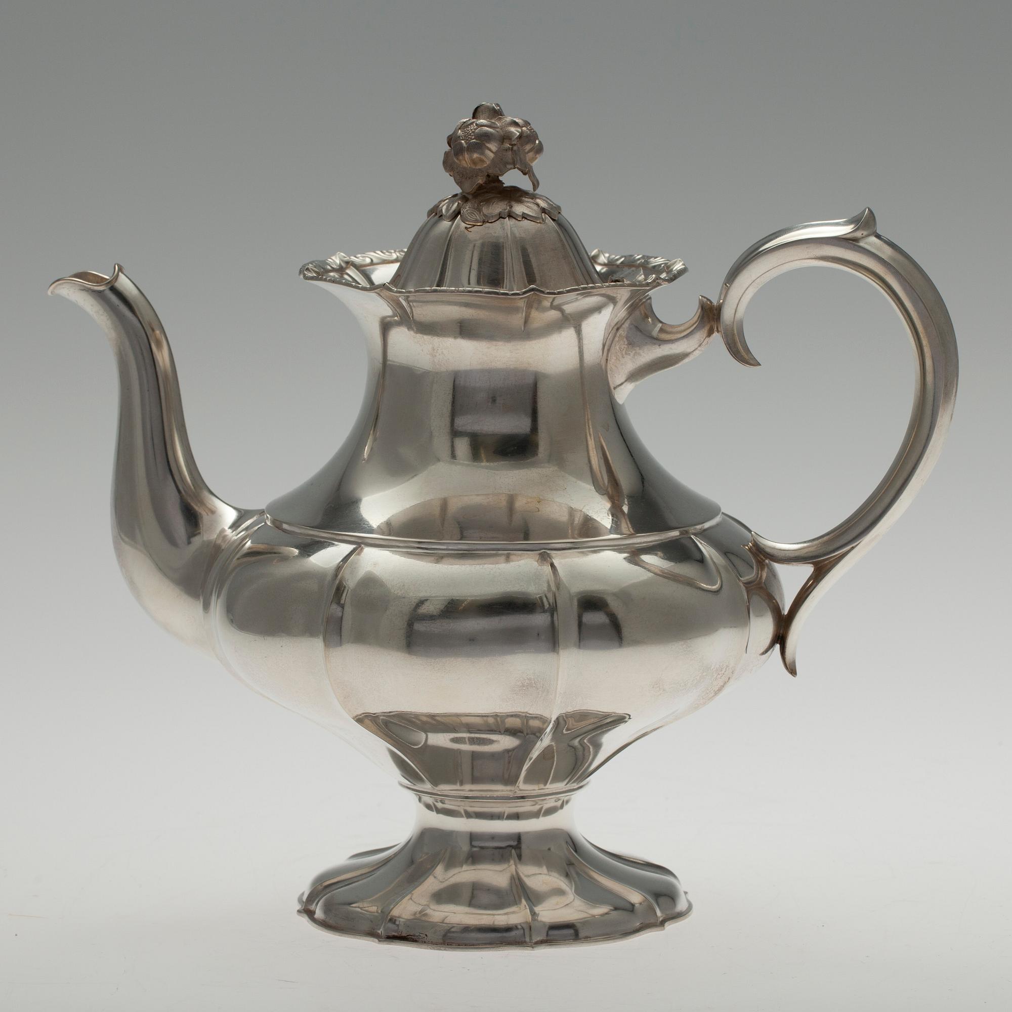KAFFEKANNA, silver, Auran kultaseppä, Turku 1935, vikt 673 g.