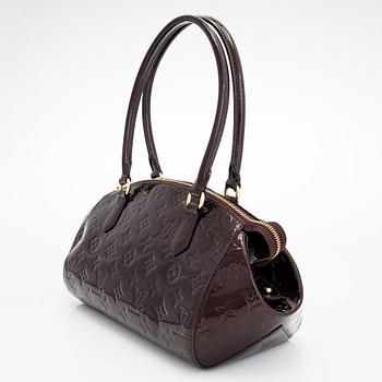 Louis Vuitton, a Monogram Vernis 'Sherwood' bag.