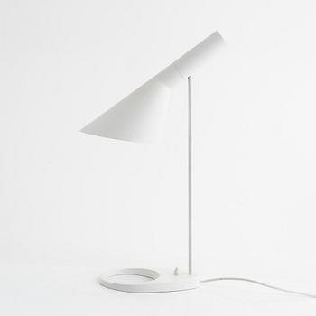 Arne Jacobsen, bordslampa, "AJ", Louis Poulsen, Danmark.