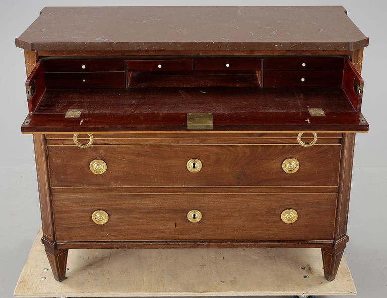 SKRIVBYRÅ, sengustaviansk, omkring år 1800.