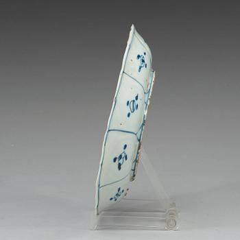 A set of six blue and white kraak dishes, Ming dynasty, Wanli (1572-1620).
