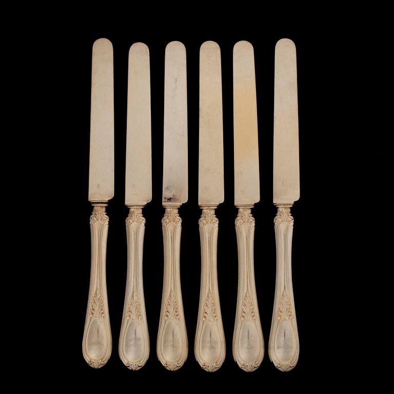 DESSERTKNIVAR, 6 st, förgyllt silver, Hènin&Vivier och Hènin& Cie, Paris, Frankrike 1800-talets slut. Vikt 288,8 g.