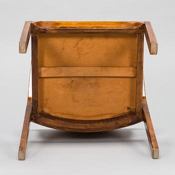 Alvar Aalto, karmstol, modell 2 för O.Y. Huonekalu- ja Rakennustyötehdas A.B. 1900-talets mitt.