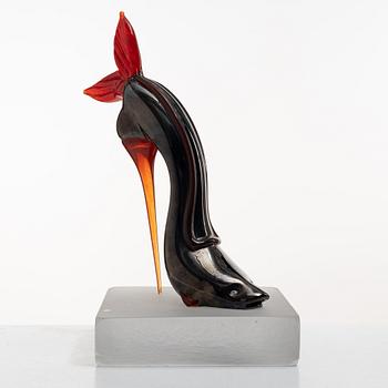 Kjell Engman, a unique glass sculpture, a high-heeled shoe in the shape of a fish, Kosta Boda.
