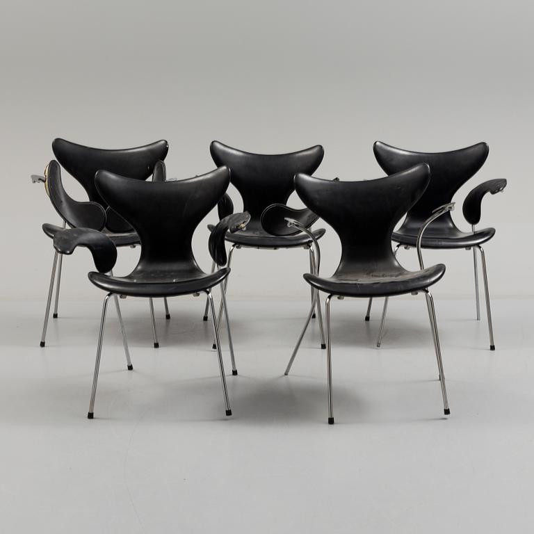 ARNE JACOBSEN, a set of 8 "Liljan/Måsen" armchairs for Fritz Hansen.