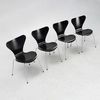 Arne Jacobsen, stolar, 4 st, "Sjuan", Fritz Hansen, Danmark.