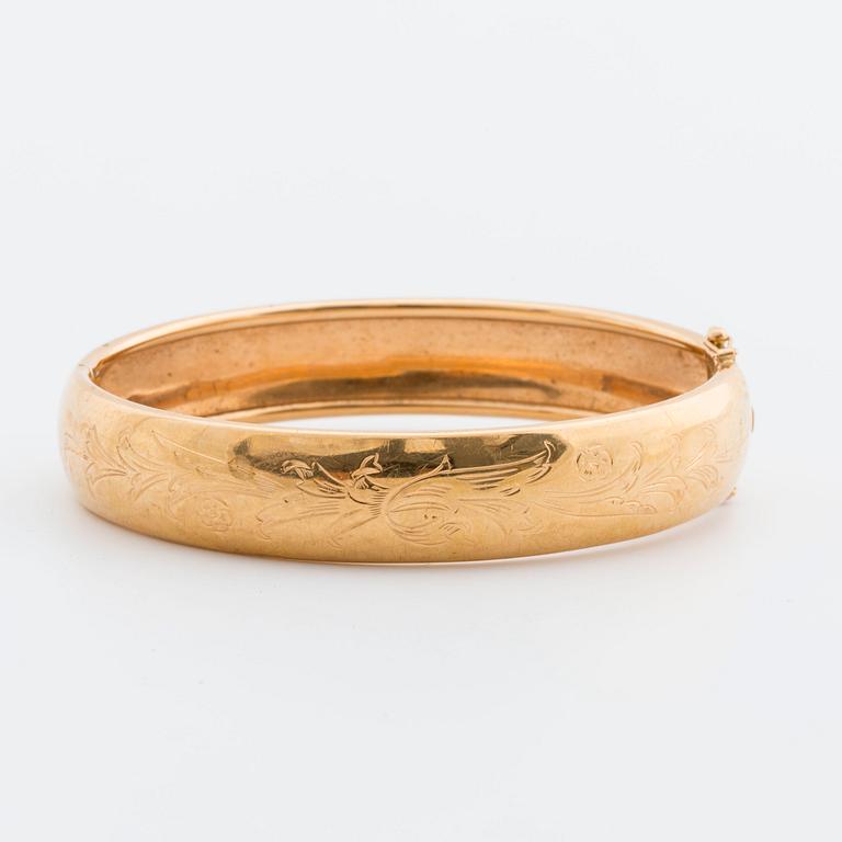 BANGLE 18K gold 26,2 g, french hallmarks.