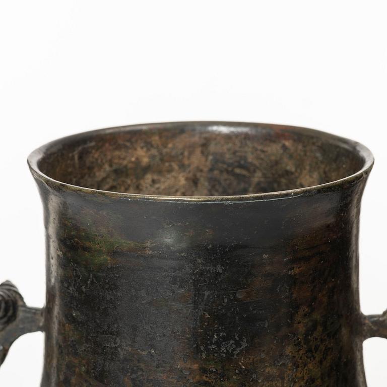 Vas, brons. Kina, sen Qingdynasti.