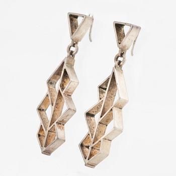 Necklace and a pair of earrings, silver.