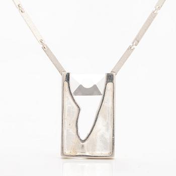 BJÖRN WECKSTRÖM, A sterling silver necklace "Mountain rill" with a rock crystal. Lapponia 2015.