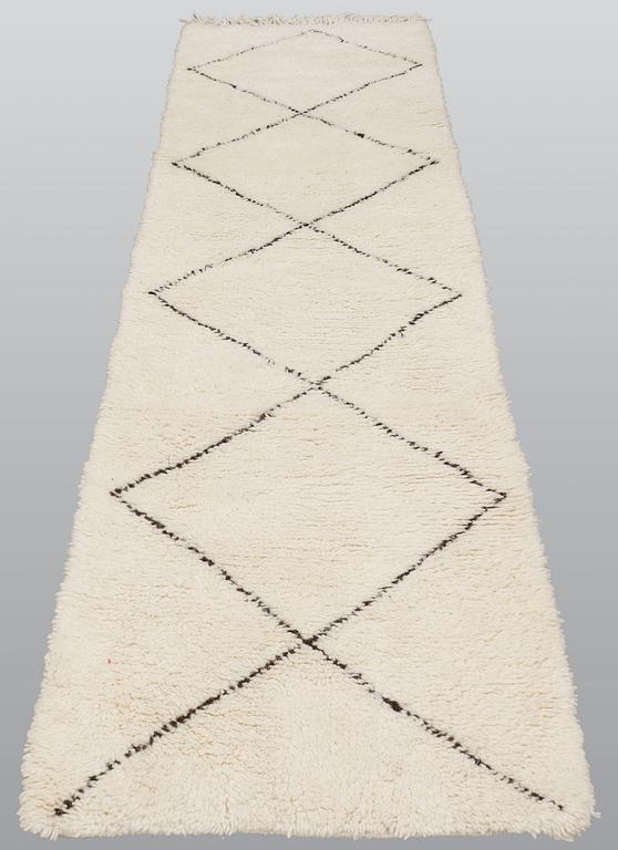 A runner, Morocco, ca 290 x 82 cm.