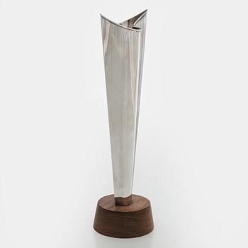 Tapio Wirkkala, vas, sterlingsilver och palisander, TW 228, "Liekki" (Flamma), Kultakeskus, Tavastehus.