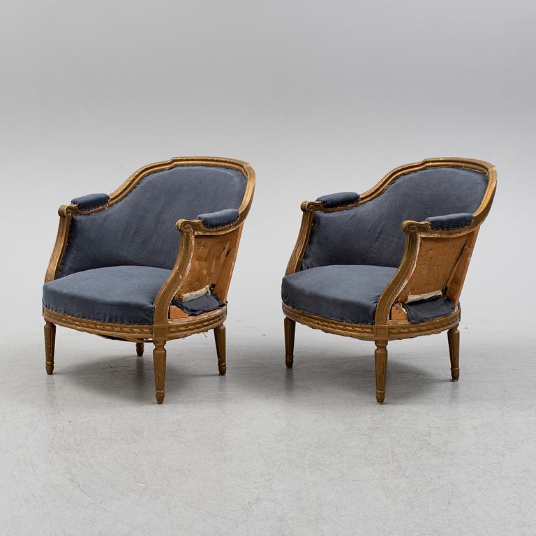 A pair of armchairs, Louis XVI-style, first half of the 20th century.