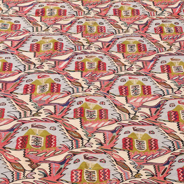 A carpet, an old kilim, probably Senneh, ca 292,5 x 193-202 cm.