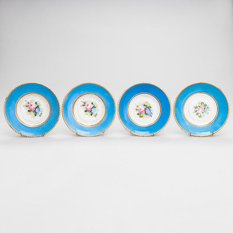 A set of four Kuznetsov porcelain plates, 1900-1917.