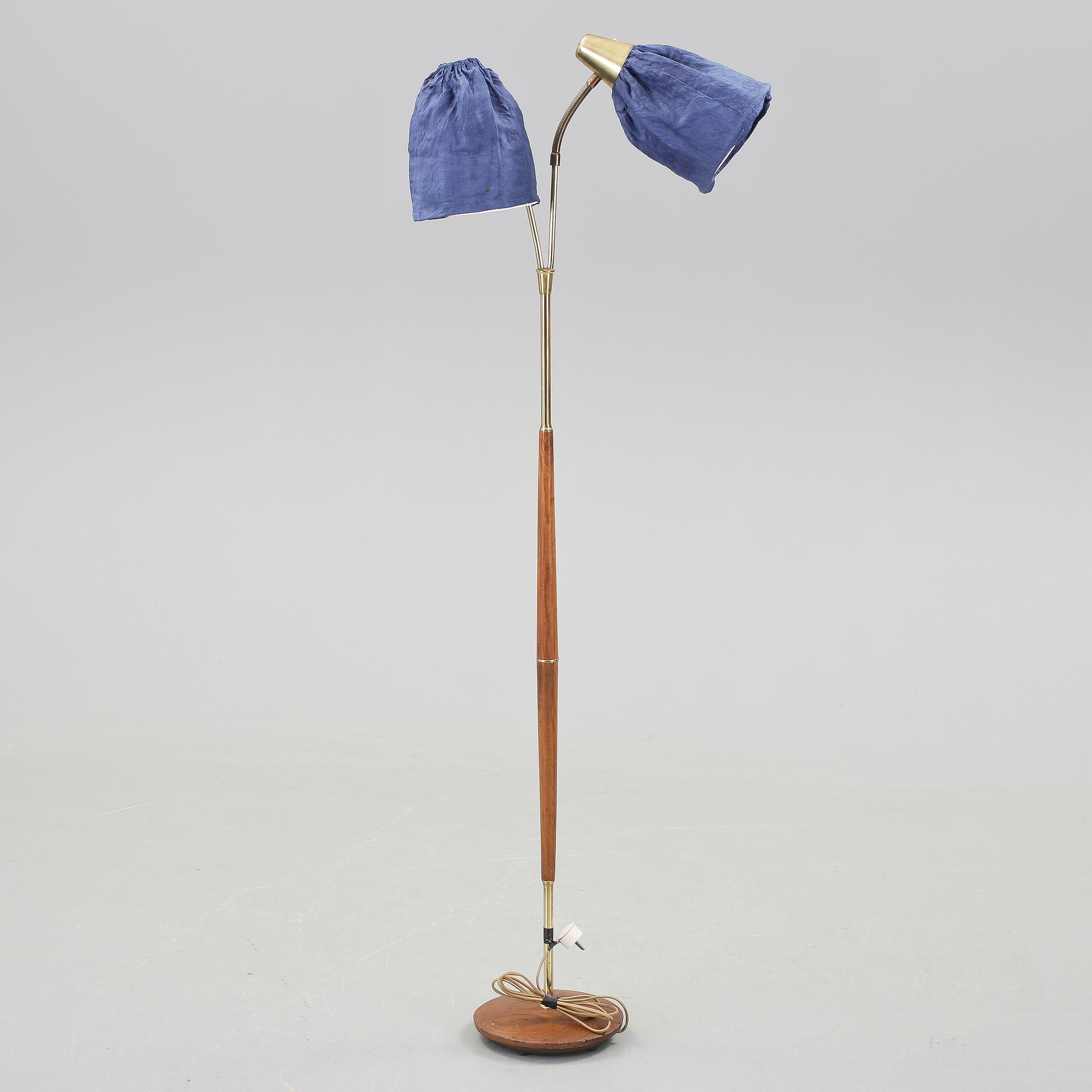 GOLVLAMPA, 1900-talets mitt.